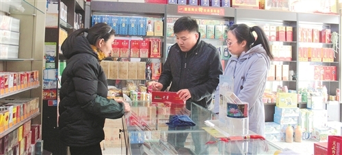 東方煙草報(bào)數(shù)字報(bào)刊平臺(tái)-優(yōu)化服務(wù)促經(jīng)營(yíng) 有效監(jiān)管穩(wěn)市場(chǎng)