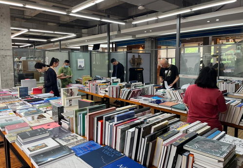 圖書館舉辦外文圖書薦購(gòu)展